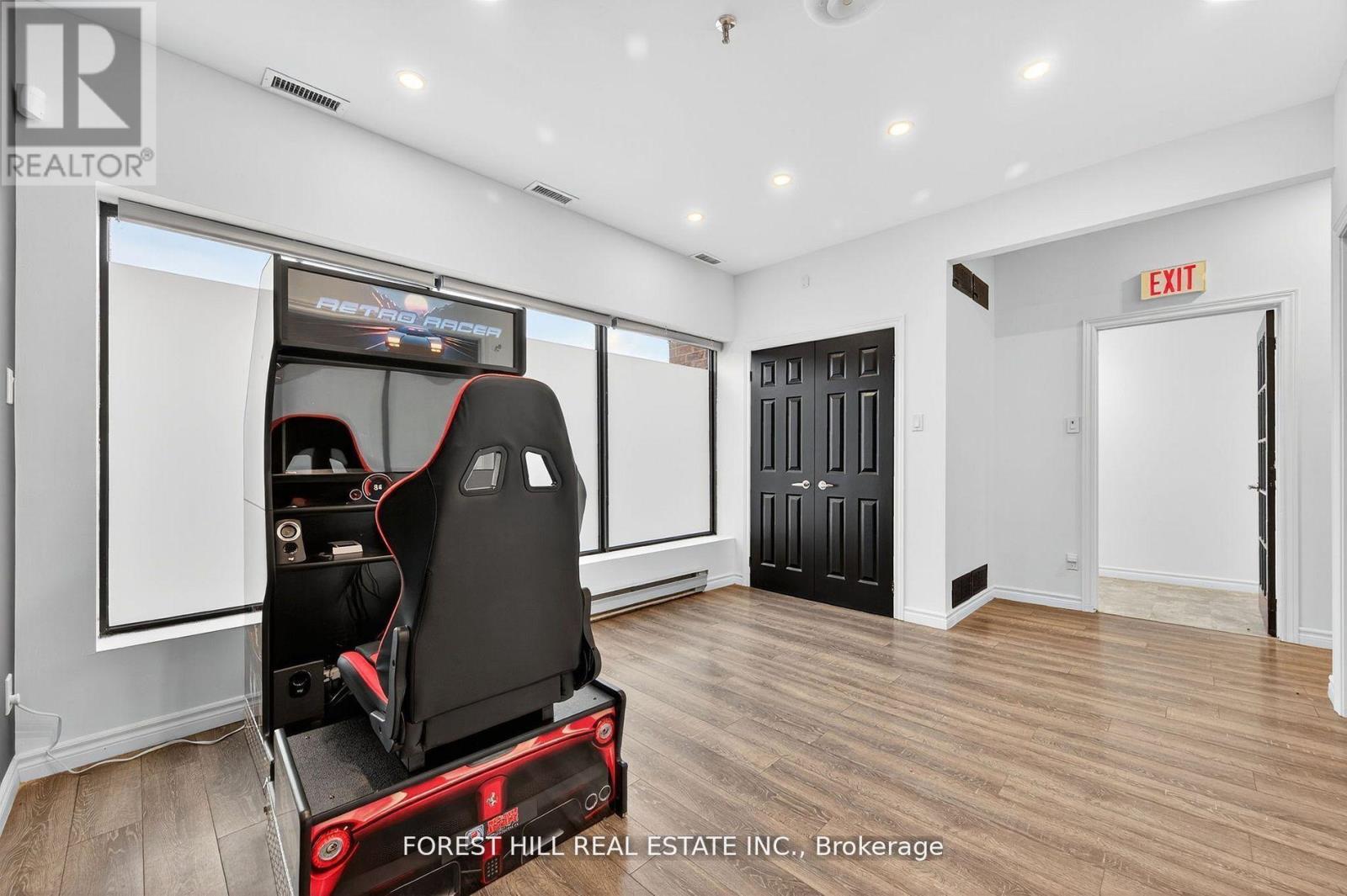 11 - 241 Edgeley Boulevard, Vaughan, Ontario  L4K 3Y6 - Photo 9 - N12965420