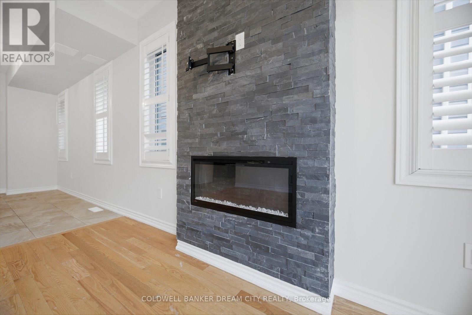 33 Bannister Road, Barrie, Ontario  L9J 0L5 - Photo 14 - S12964976