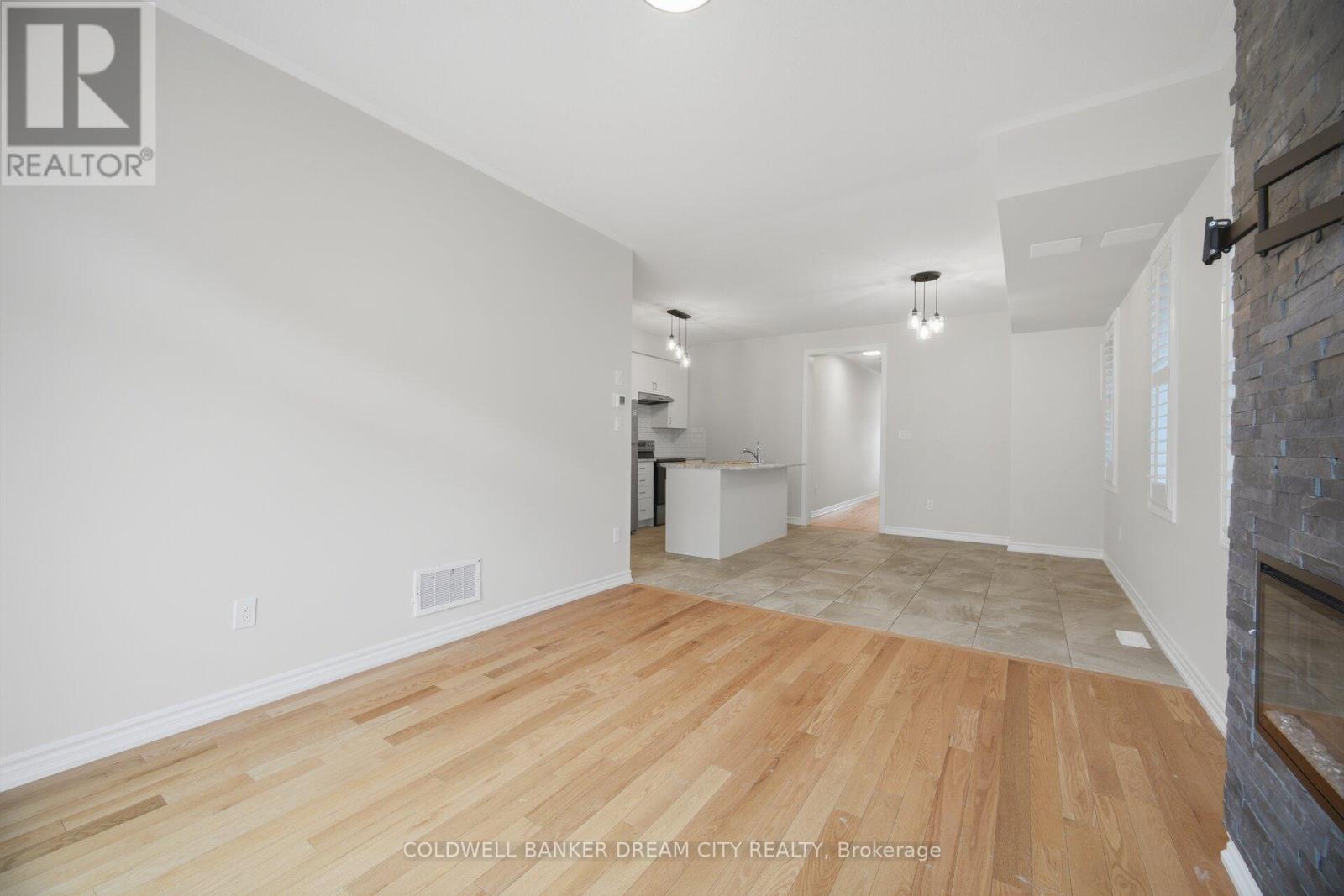 33 Bannister Road, Barrie, Ontario  L9J 0L5 - Photo 16 - S12964976