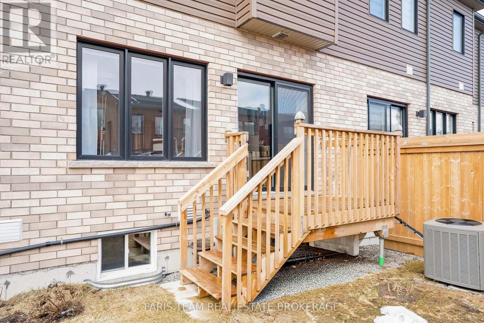 52 Fairlane Avenue, Barrie (Painswick South), Ontario  L9J 0M9 - Photo 36 - S12965040