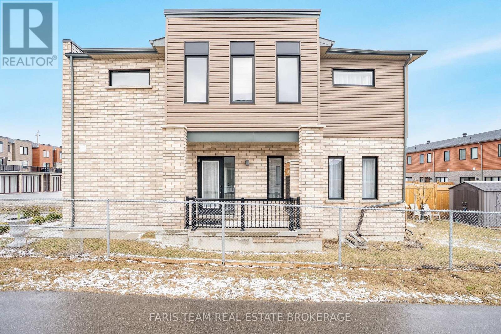 52 Fairlane Avenue, Barrie (Painswick South), Ontario  L9J 0M9 - Photo 4 - S12965040