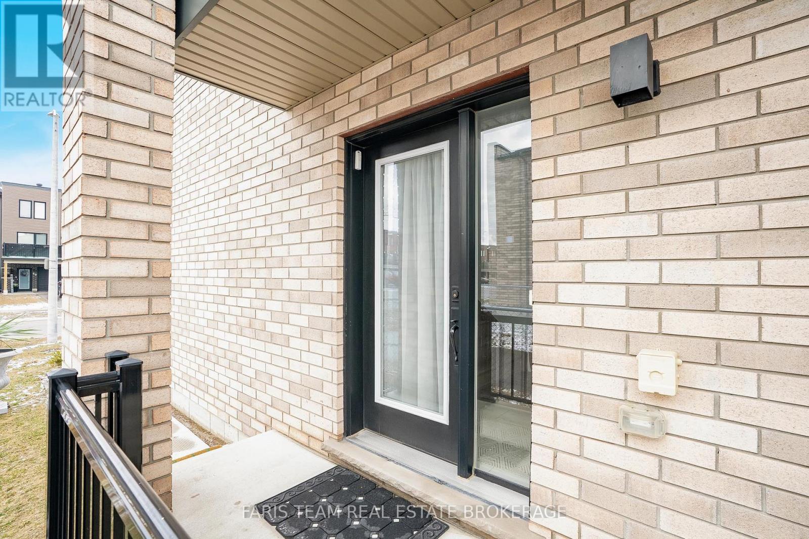 52 Fairlane Avenue, Barrie (Painswick South), Ontario  L9J 0M9 - Photo 5 - S12965040