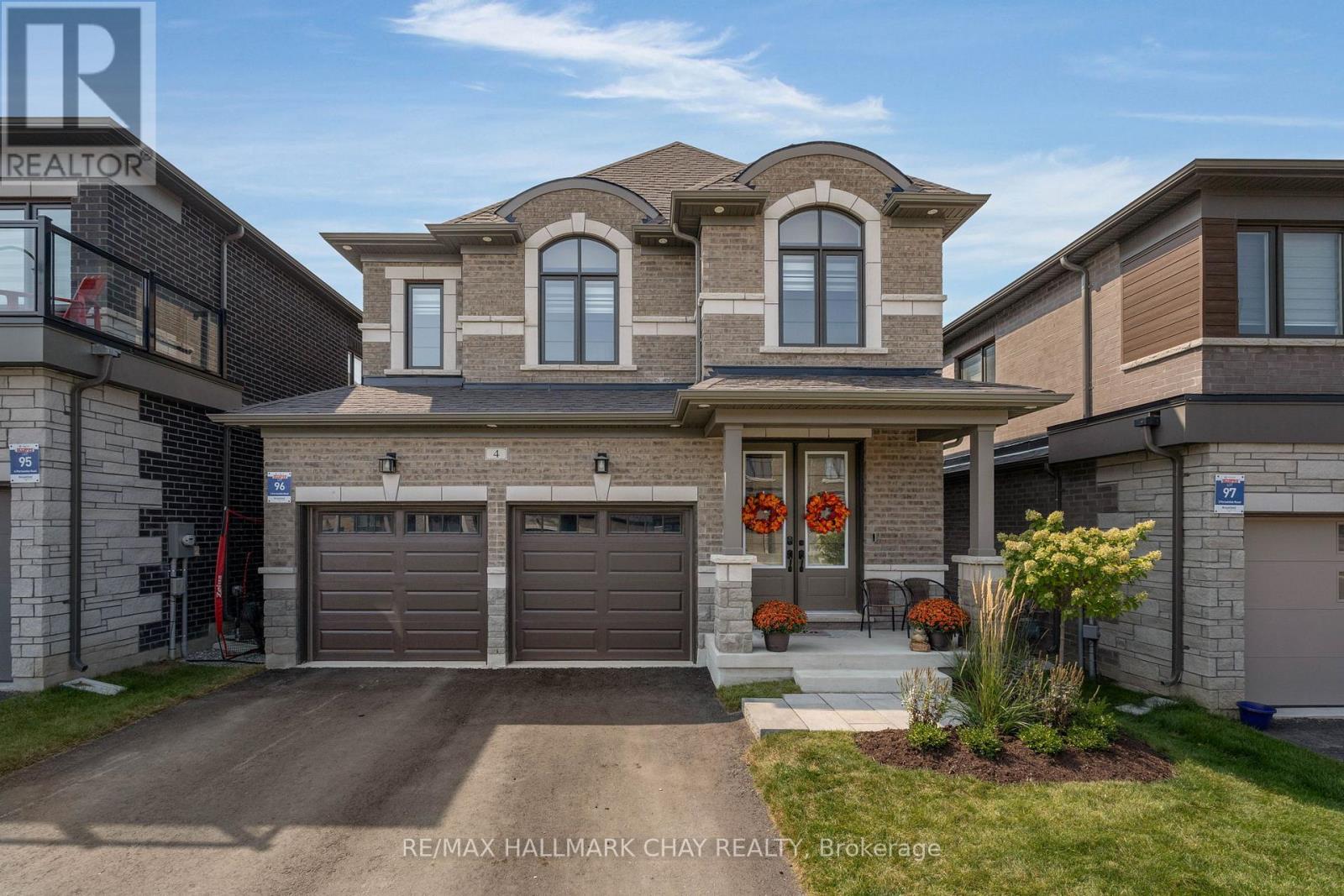 4 PERIWINKLE ROAD, Springwater, Ontario