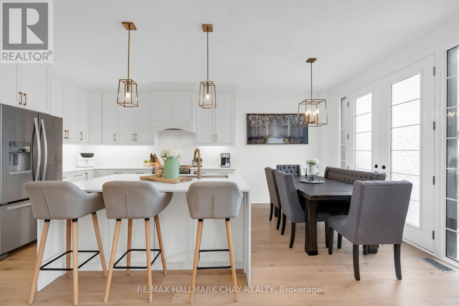 4 Periwinkle Road, Springwater, Ontario  L9X 2E2 - Photo 4 - S12965336