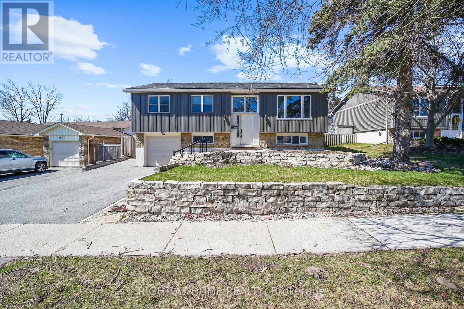 60 HEATHER STREET, Barrie, Ontario