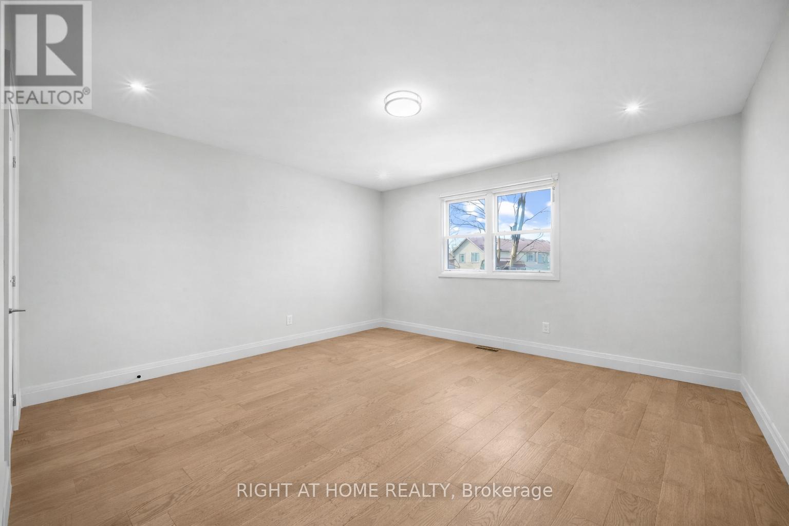 60 Heather Street, Barrie (Sunnidale), Ontario  L4N 4N1 - Photo 13 - S12965418