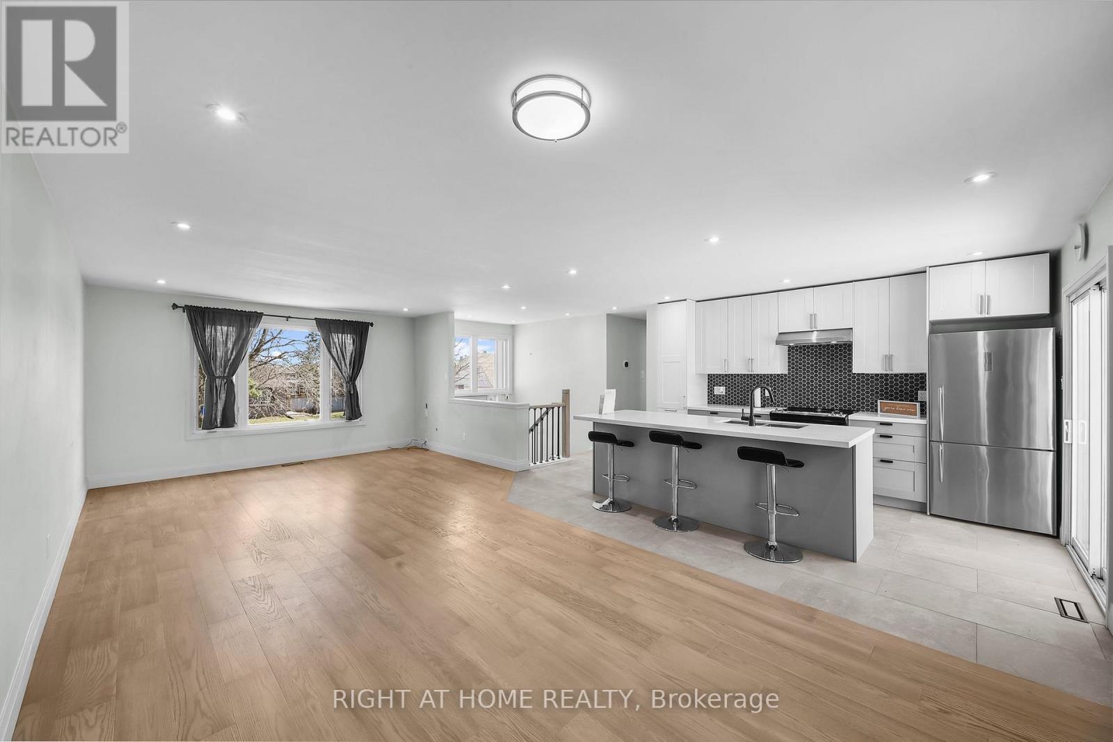 60 Heather Street, Barrie (Sunnidale), Ontario  L4N 4N1 - Photo 8 - S12965418