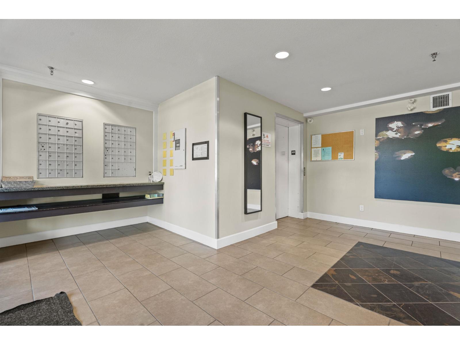 216 46262 First Avenue, Chilliwack Proper East, Chilliwack, British Columbia  V2P 0C3 - Photo 2 - R3106528