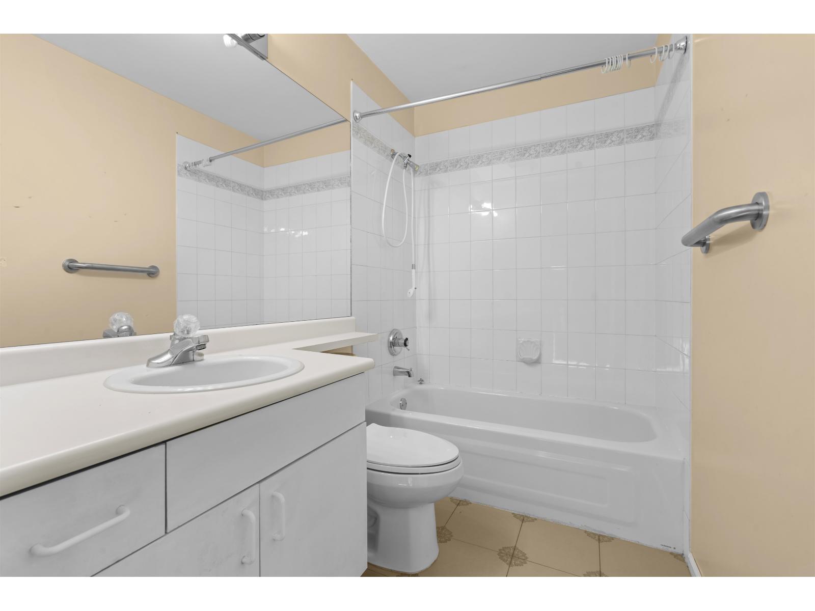 125 8655 King George Boulevard, Surrey, British Columbia V3W 5C4 - Photo 34 - R3107146