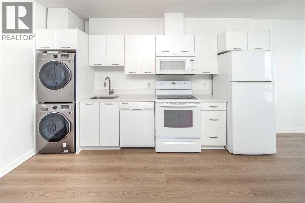 410, 3830 Brentwood Road NW, Calgary, Alberta  T2L 2J9 - Photo 3 - A2298879