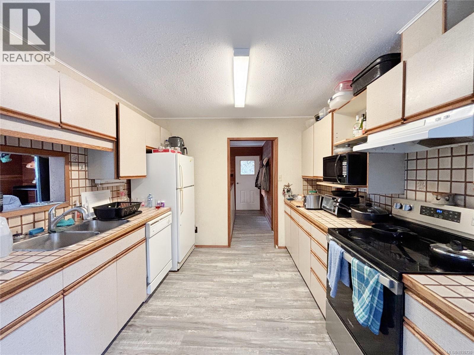 1068 Princess Victoria View, Tahsis, British Columbia  V0P 1X0 - Photo 5 - 1030720