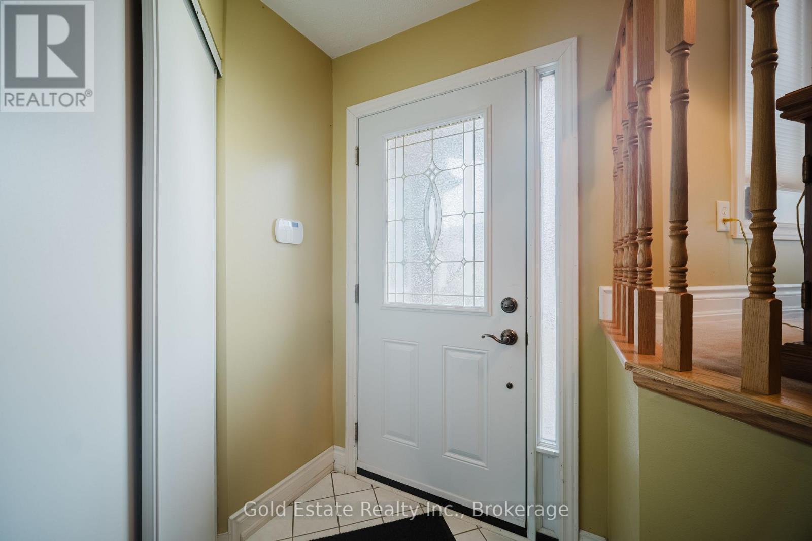 59 Royal Orchard Drive, Brampton, Ontario  L6X 4M5 - Photo 3 - W12964972