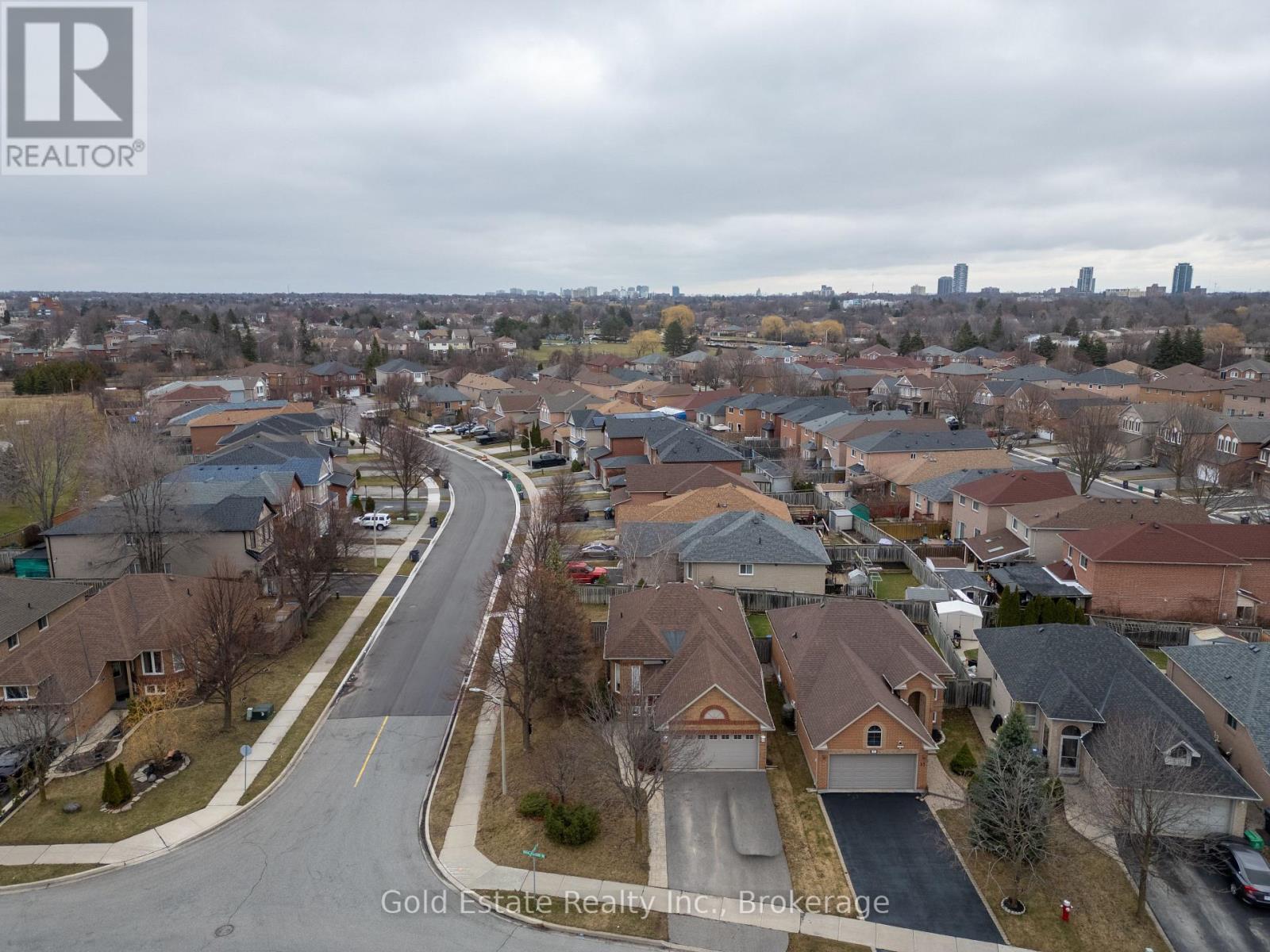 59 Royal Orchard Drive, Brampton, Ontario  L6X 4M5 - Photo 41 - W12964972