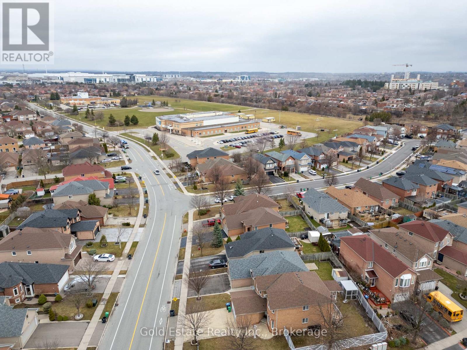 59 Royal Orchard Drive, Brampton, Ontario  L6X 4M5 - Photo 45 - W12964972