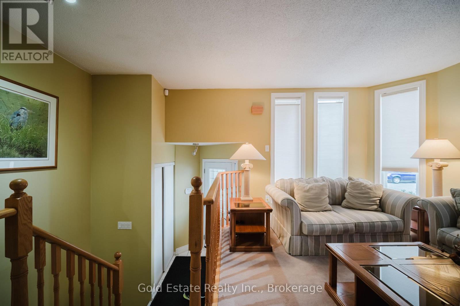 59 Royal Orchard Drive, Brampton, Ontario  L6X 4M5 - Photo 5 - W12964972