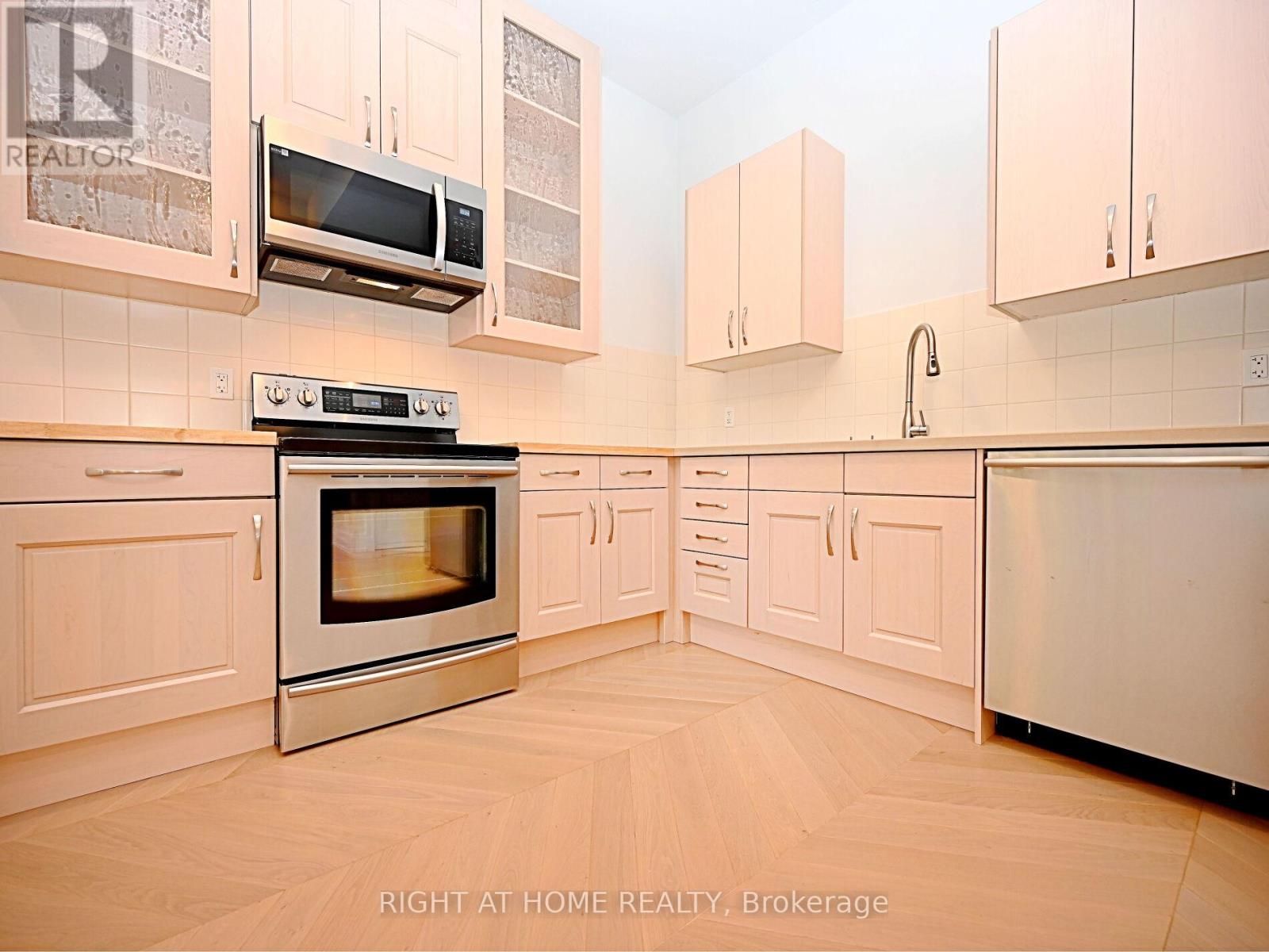 50b Woodlawn Avenue, Mississauga, Ontario  L5G 3K6 - Photo 18 - W12965024