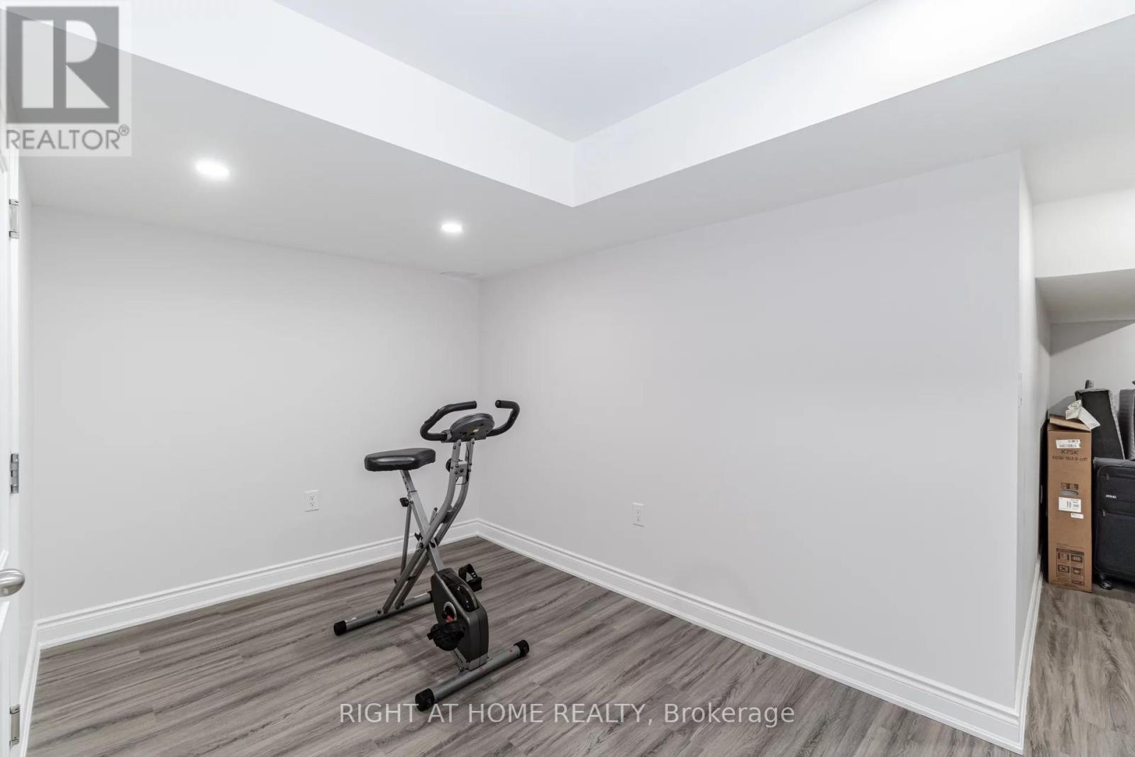 Lower - 1356 Basswood Crescent, Milton, Ontario  L9E 1M4 - Photo 12 - W12965034