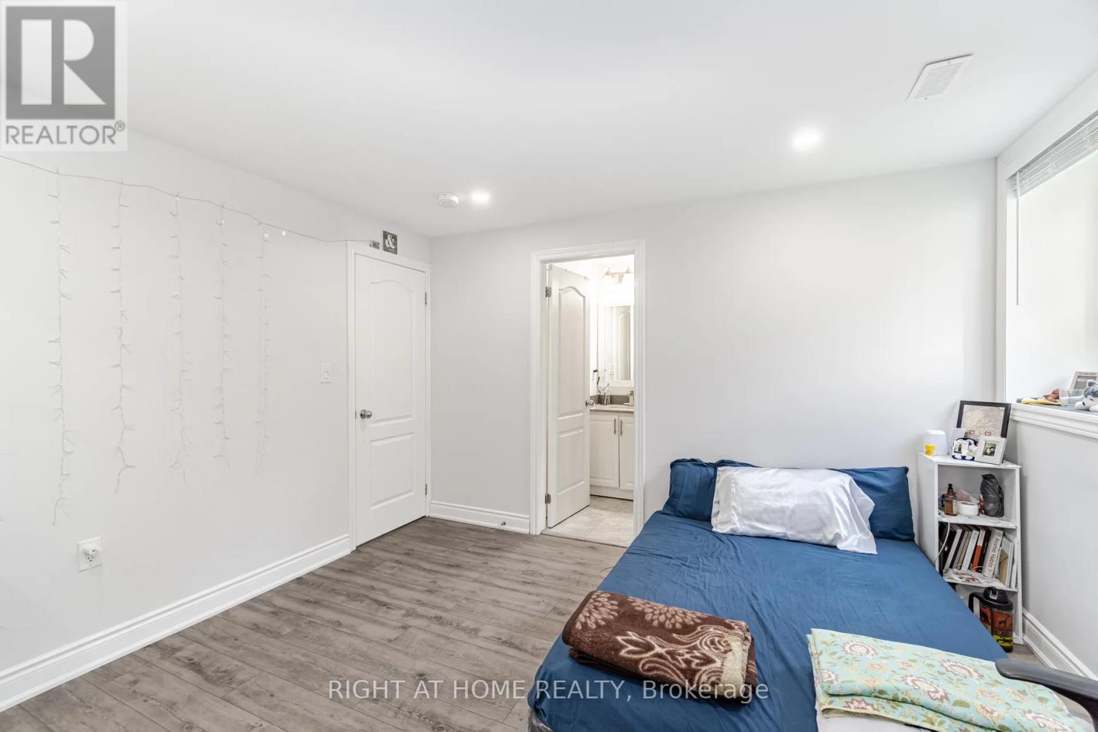 Lower - 1356 Basswood Crescent, Milton, Ontario  L9E 1M4 - Photo 16 - W12965034