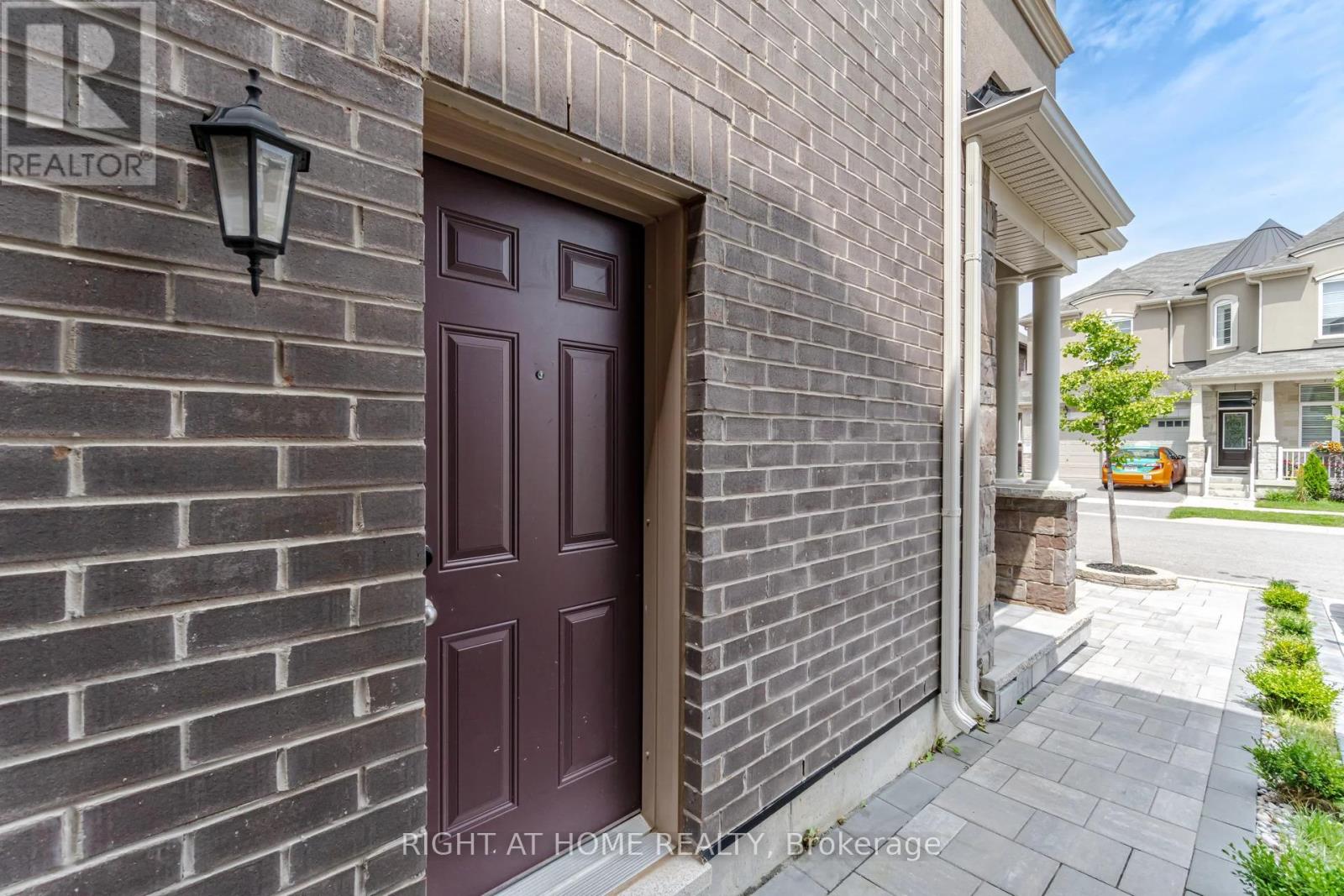 Lower - 1356 Basswood Crescent, Milton, Ontario  L9E 1M4 - Photo 2 - W12965034