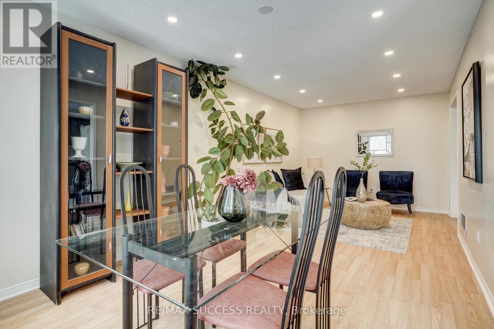 118 White Tail Crescent, Brampton, Ontario  L6Y 5C3 - Photo 15 - W12965036