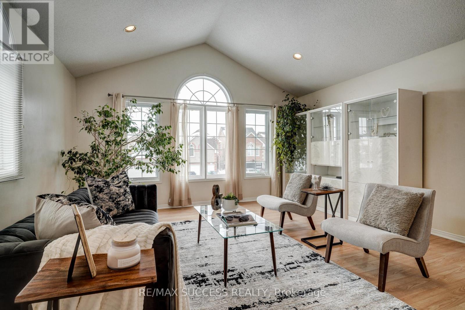 118 White Tail Crescent, Brampton, Ontario  L6Y 5C3 - Photo 20 - W12965036