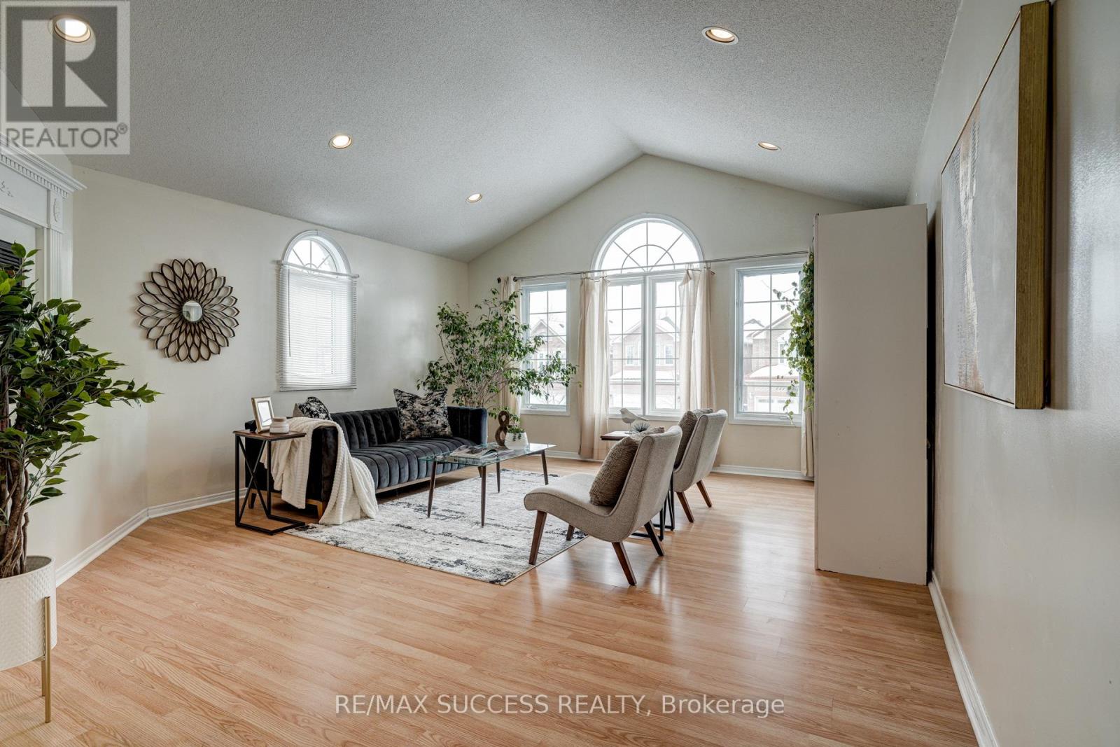 118 White Tail Crescent, Brampton, Ontario  L6Y 5C3 - Photo 21 - W12965036