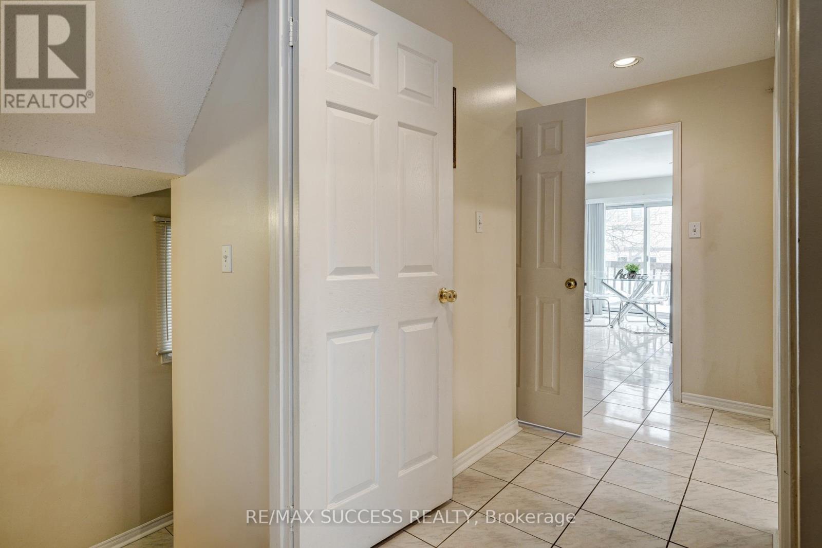 118 White Tail Crescent, Brampton, Ontario  L6Y 5C3 - Photo 22 - W12965036