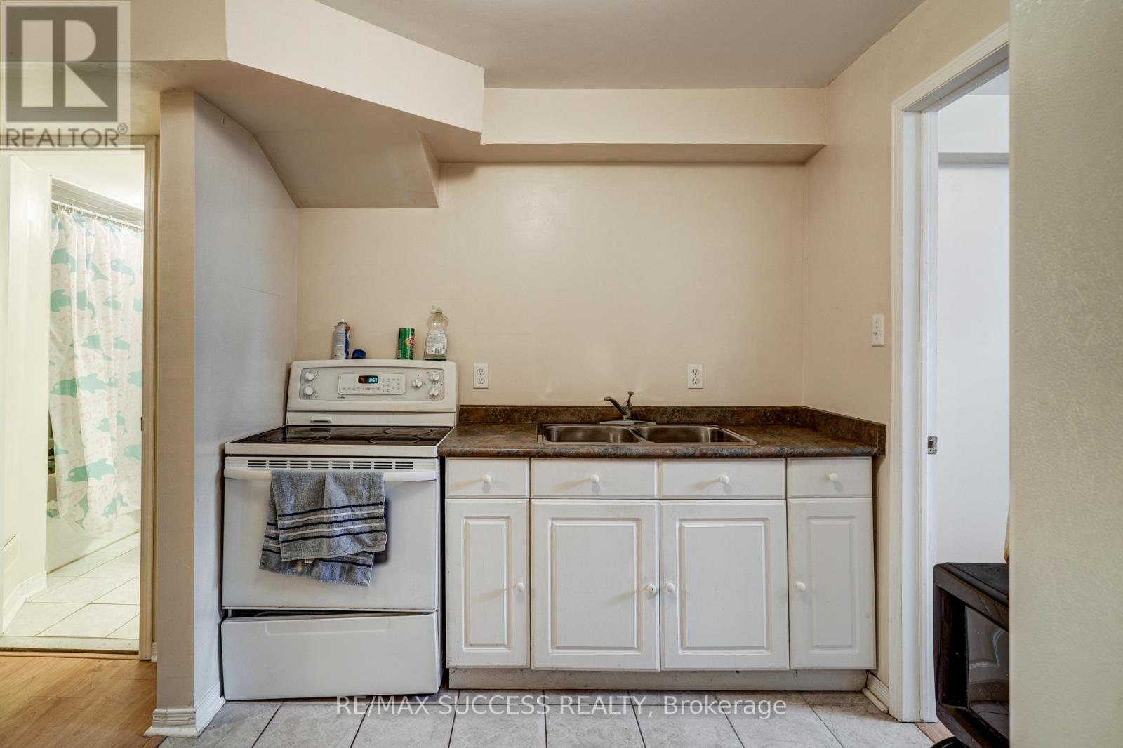 118 White Tail Crescent, Brampton, Ontario  L6Y 5C3 - Photo 35 - W12965036