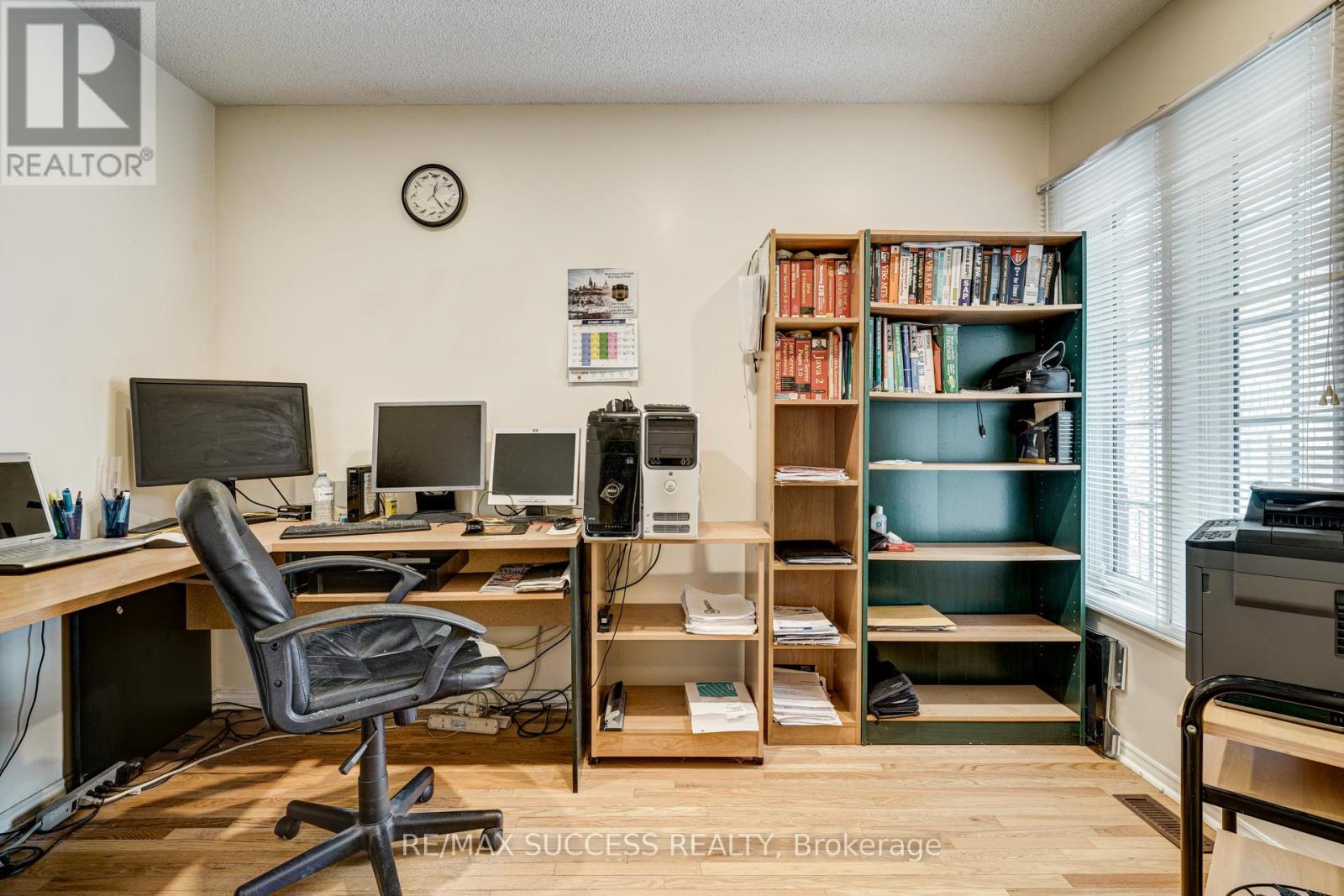 118 White Tail Crescent, Brampton, Ontario  L6Y 5C3 - Photo 6 - W12965036