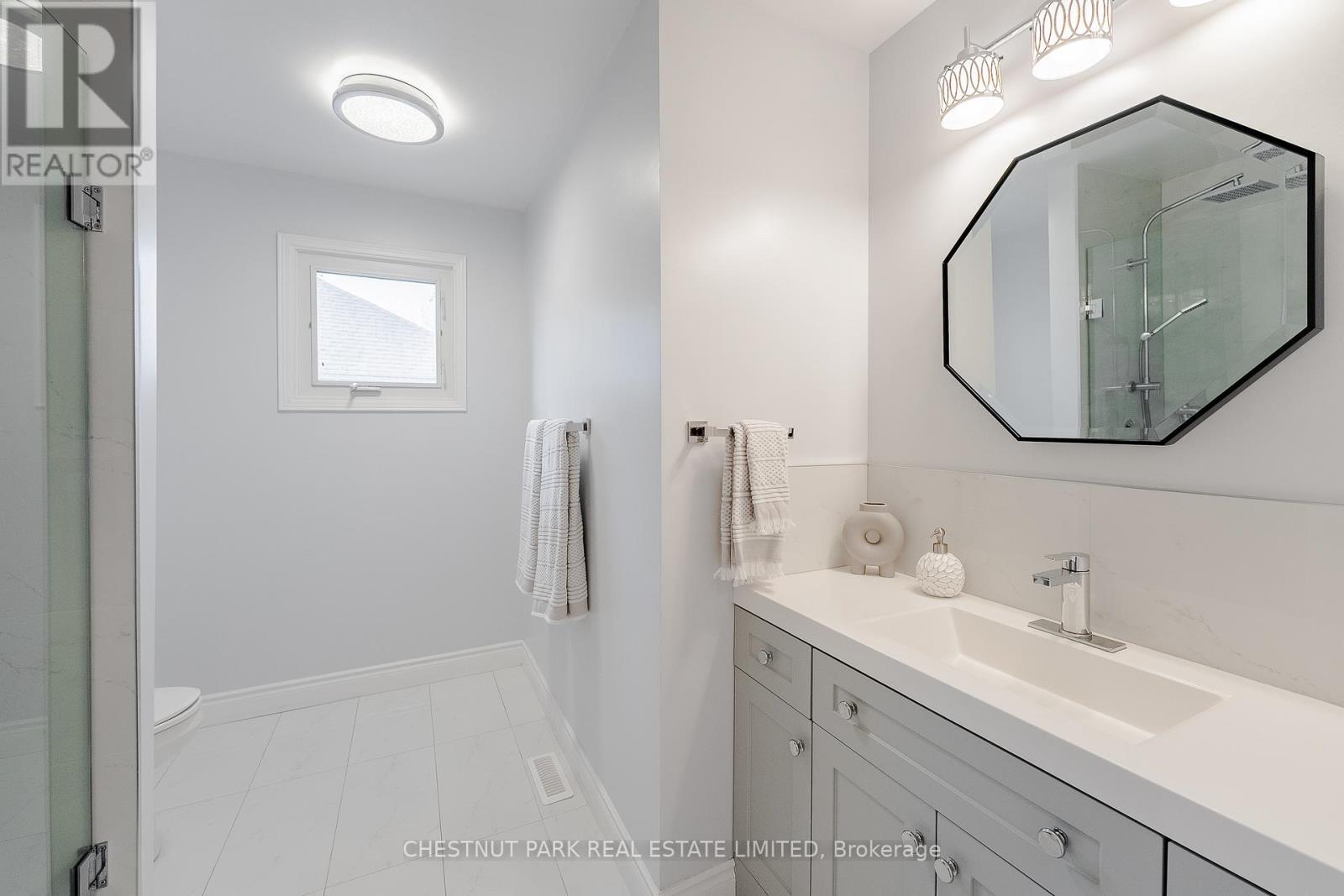 1229 Freeman Street, Burlington, Ontario  L7S 2J7 - Photo 26 - W12965058