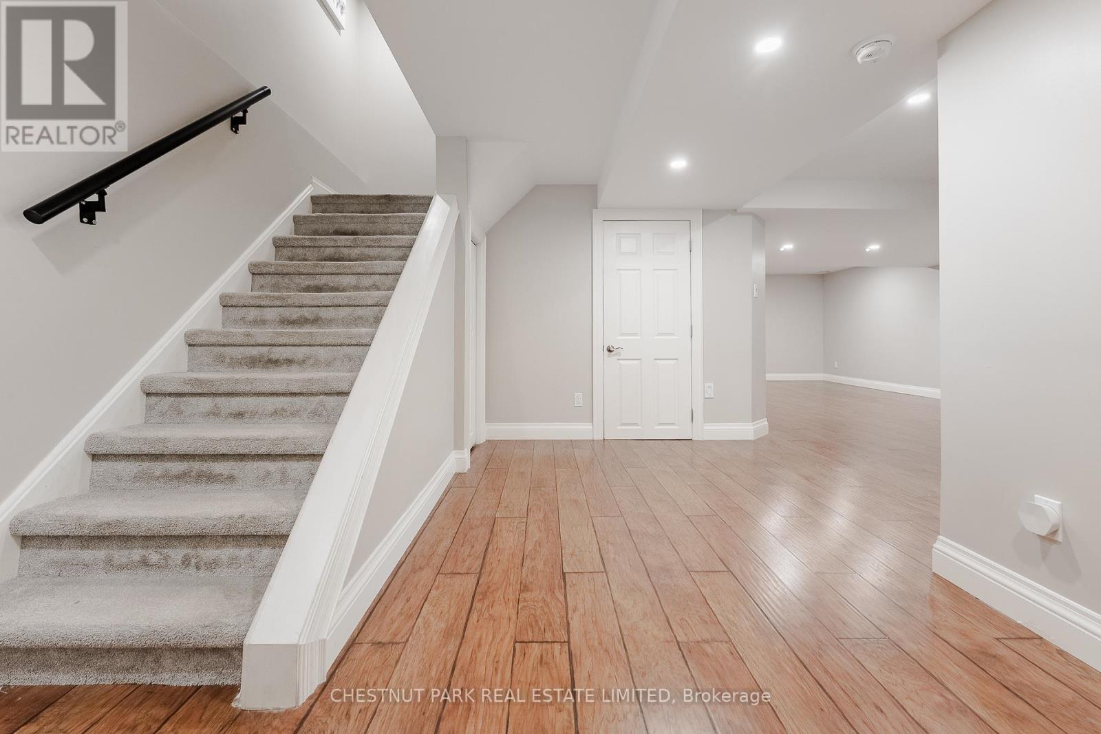 1229 Freeman Street, Burlington, Ontario  L7S 2J7 - Photo 29 - W12965058