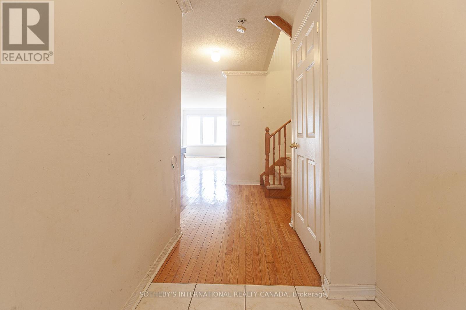 75 Rockgarden Trail, Brampton, Ontario  L6R 3M9 - Photo 4 - W12965064