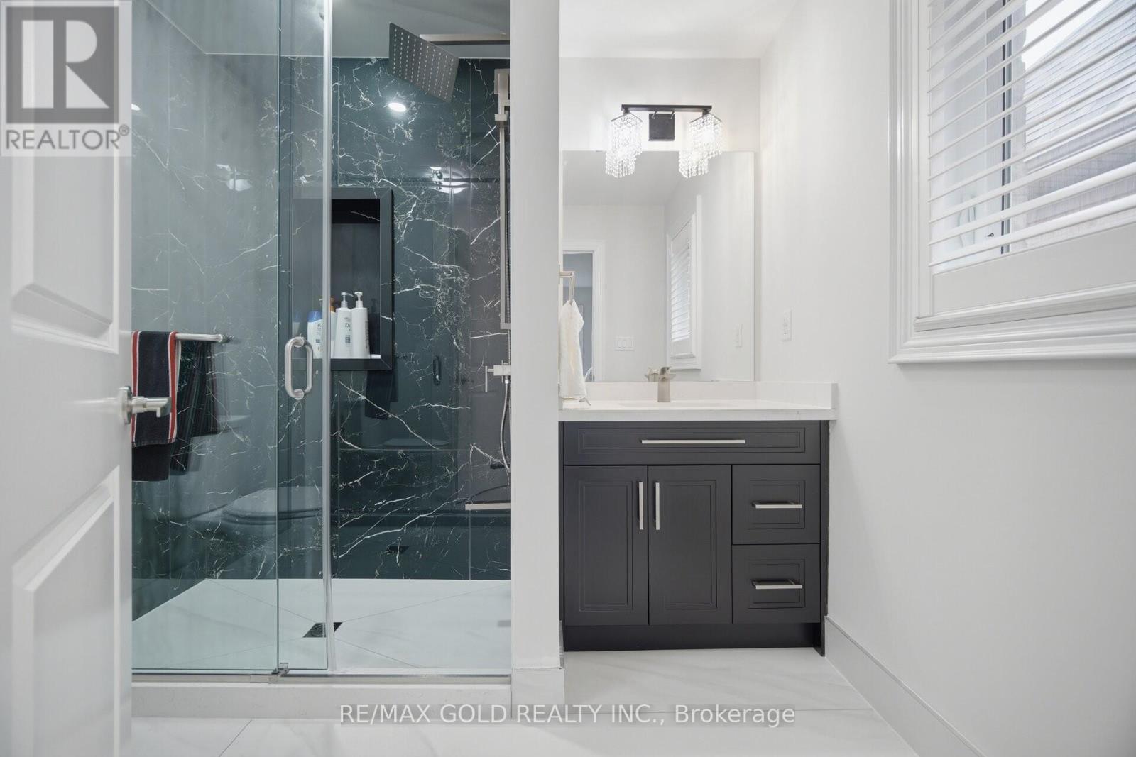 43 Decorso Drive, Brampton, Ontario  L6P 3Y3 - Photo 21 - W12965094