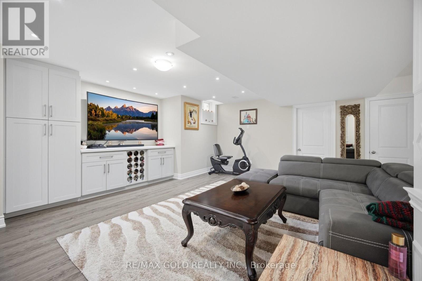 43 Decorso Drive, Brampton, Ontario  L6P 3Y3 - Photo 26 - W12965094