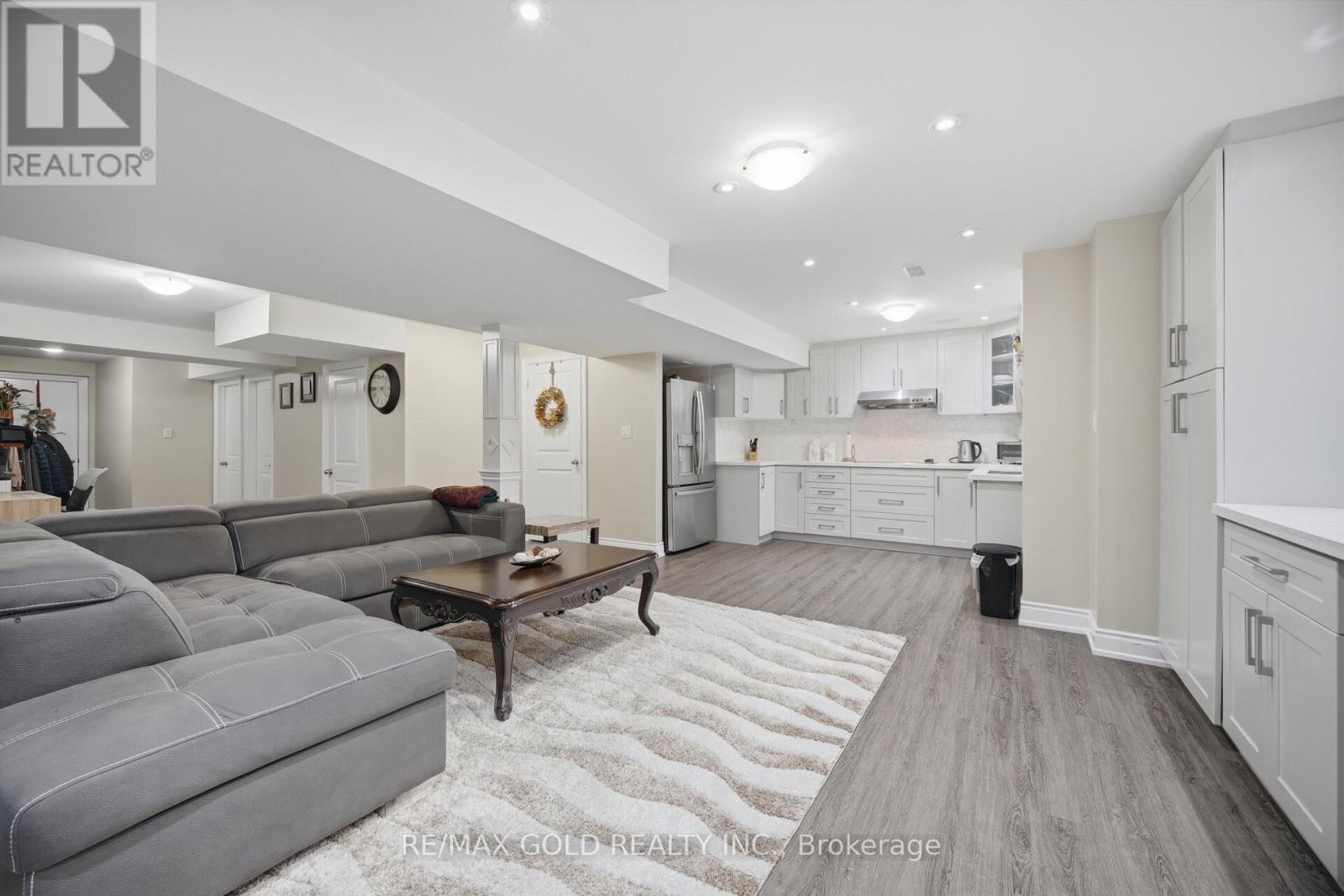 43 Decorso Drive, Brampton, Ontario  L6P 3Y3 - Photo 27 - W12965094