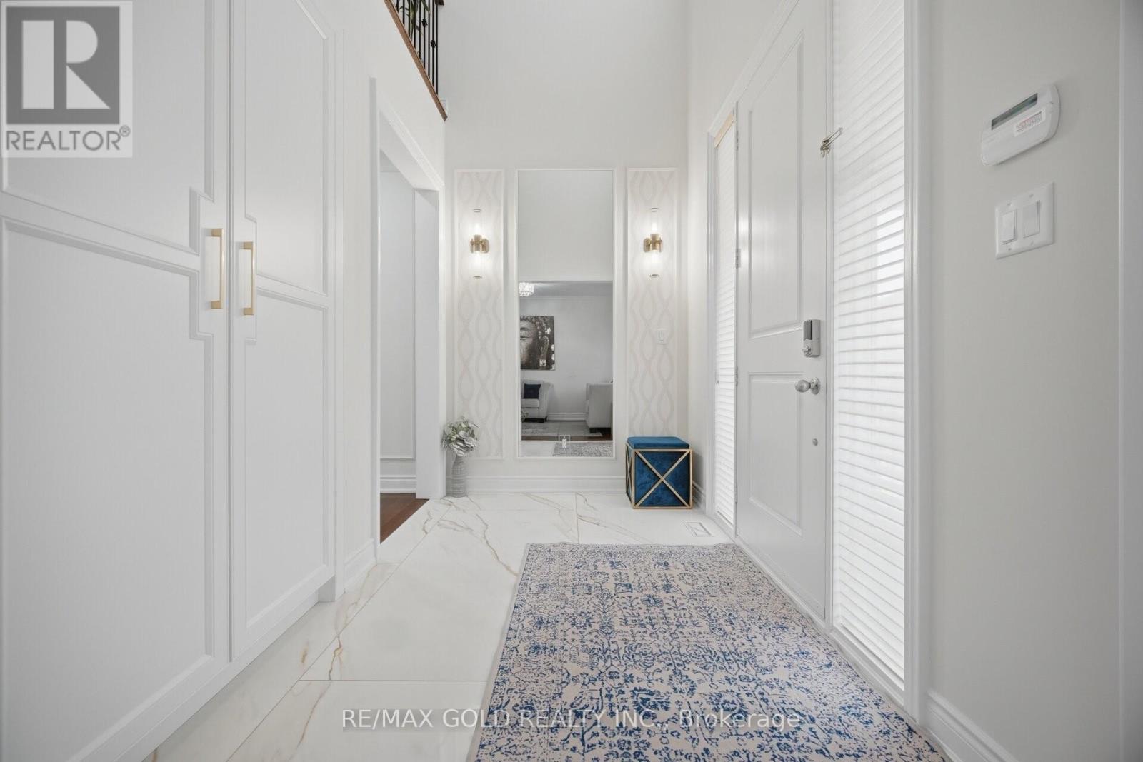 43 Decorso Drive, Brampton, Ontario  L6P 3Y3 - Photo 3 - W12965094