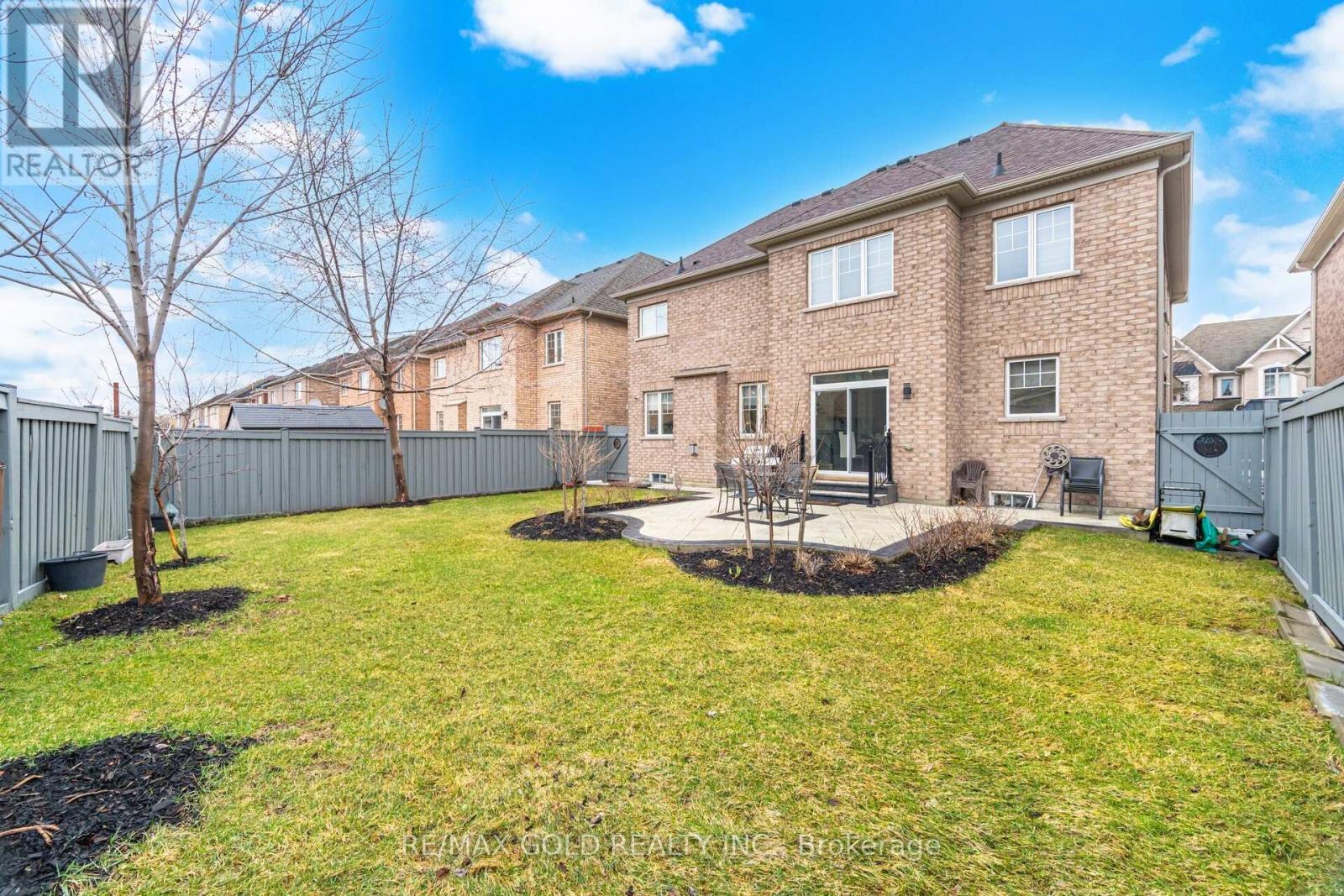 43 Decorso Drive, Brampton, Ontario  L6P 3Y3 - Photo 33 - W12965094