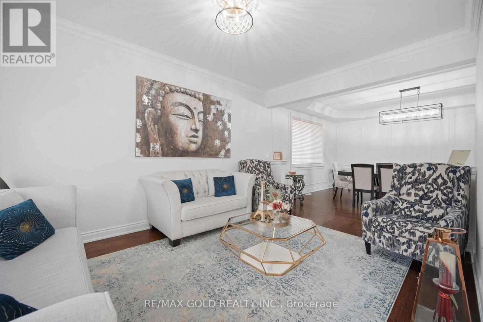 43 Decorso Drive, Brampton, Ontario  L6P 3Y3 - Photo 5 - W12965094