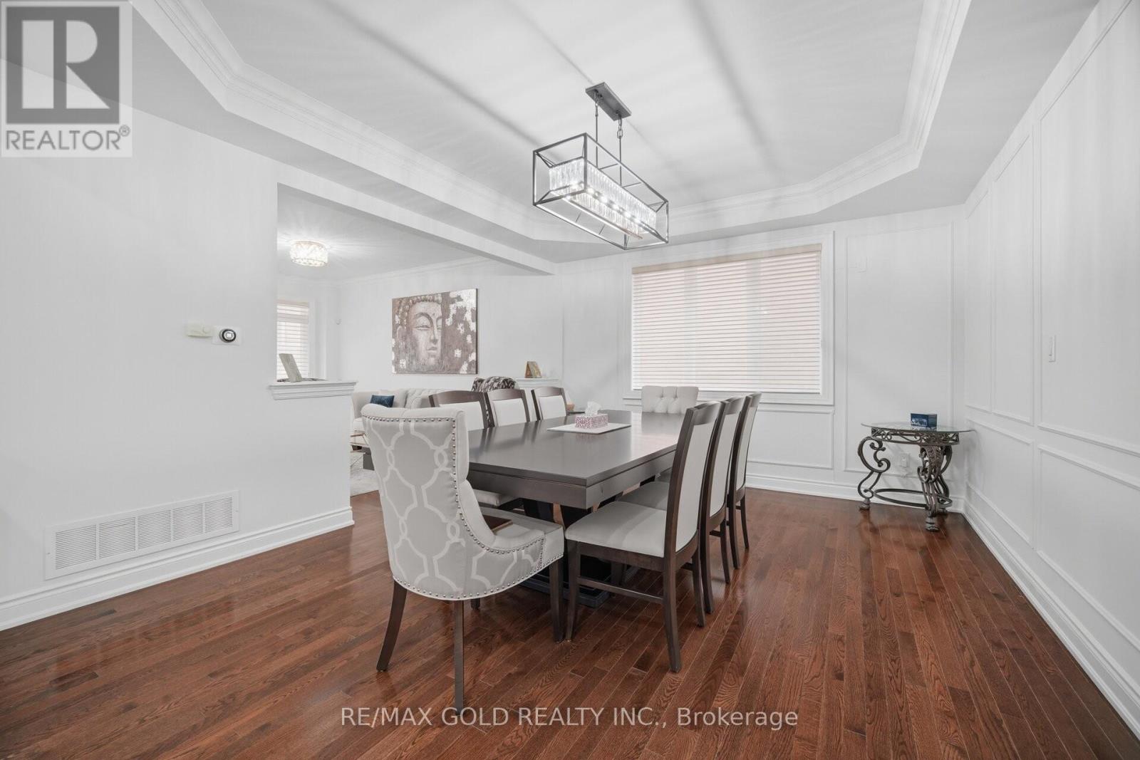 43 Decorso Drive, Brampton, Ontario  L6P 3Y3 - Photo 6 - W12965094