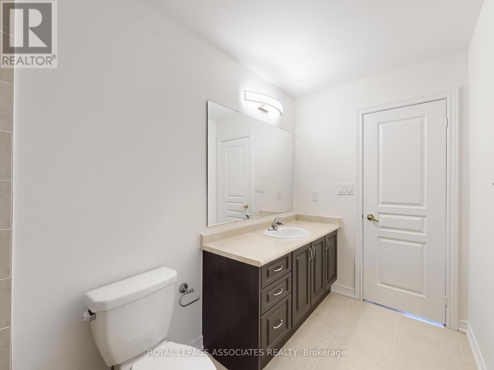 10 Lloyd Crescent, Brampton, Ontario  L7A 4J5 - Photo 33 - W12965130