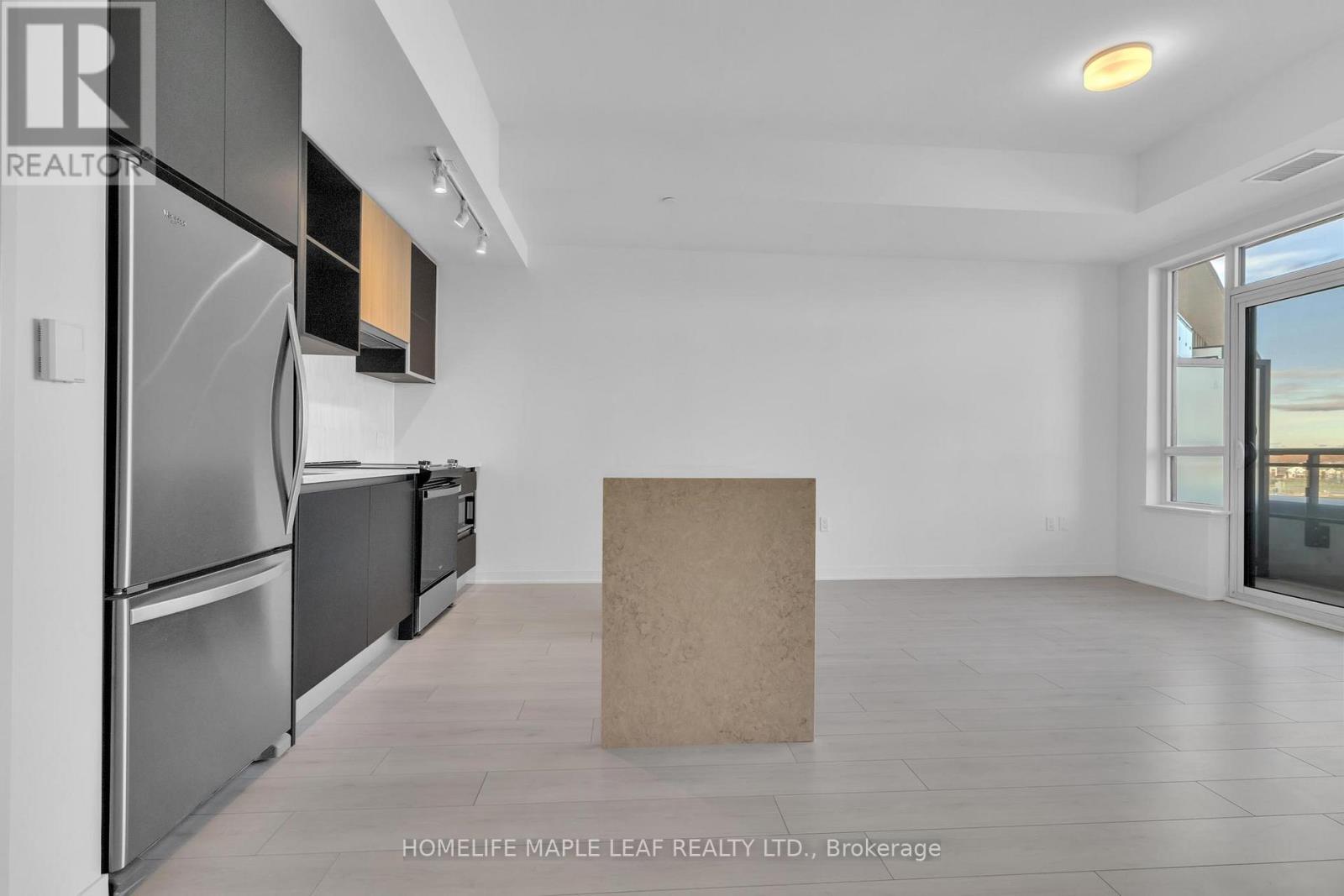 Lph01 - 395 Dundas Street W, Oakville, Ontario  L6M 4M2 - Photo 14 - W12965150