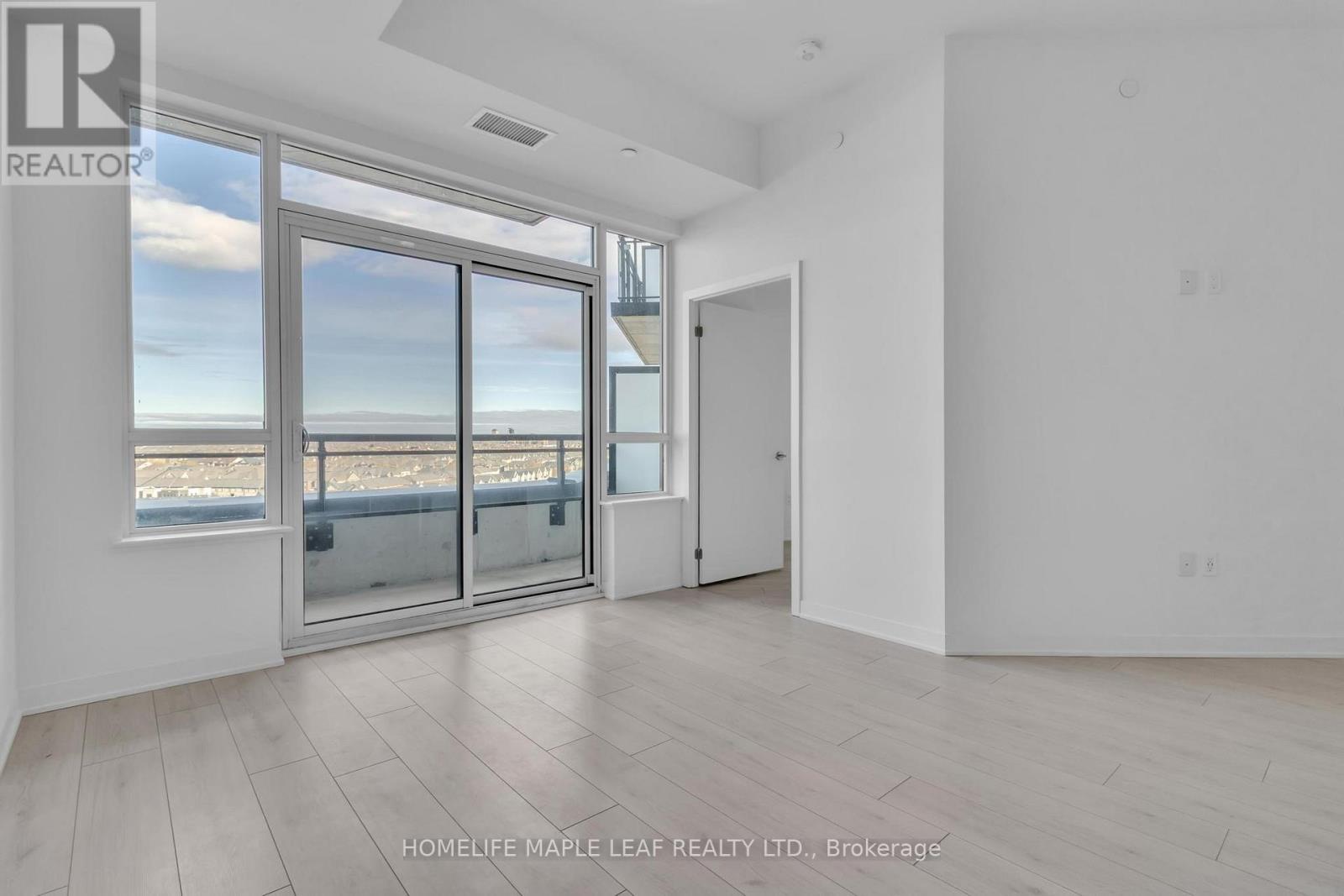 Lph01 - 395 Dundas Street W, Oakville, Ontario  L6M 4M2 - Photo 21 - W12965150