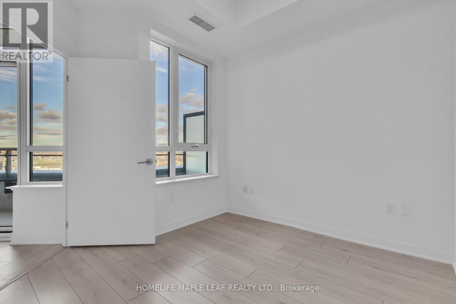 Lph01 - 395 Dundas Street W, Oakville, Ontario  L6M 4M2 - Photo 29 - W12965150