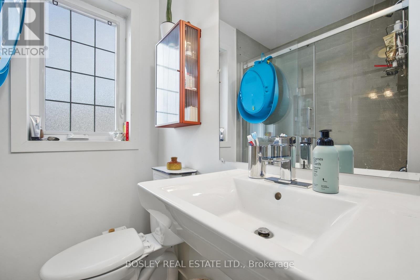 3 - 308 South Kingsway Street, Toronto, Ontario  M6S 3T9 - Photo 15 - W12965182