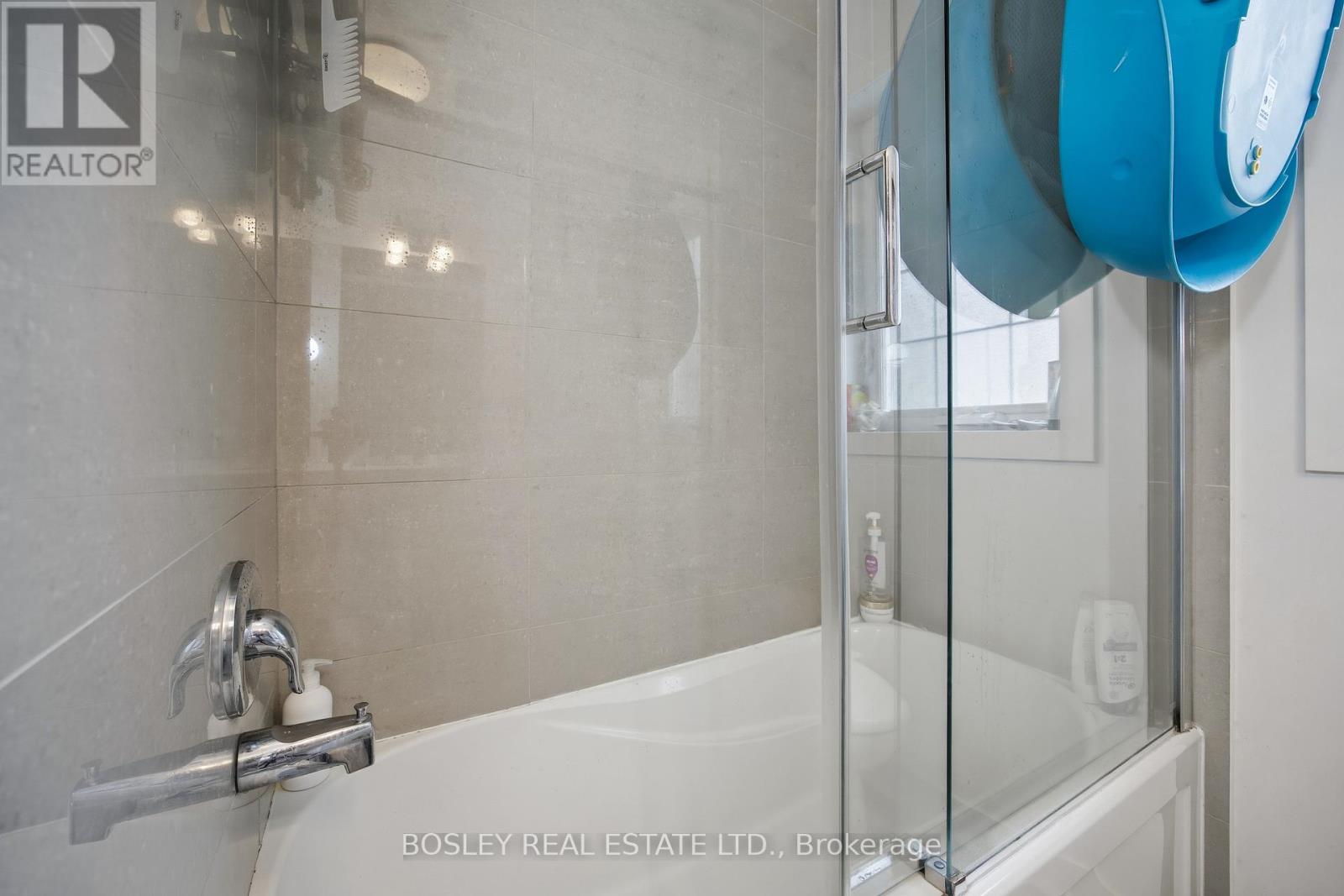 3 - 308 South Kingsway Street, Toronto, Ontario  M6S 3T9 - Photo 16 - W12965182