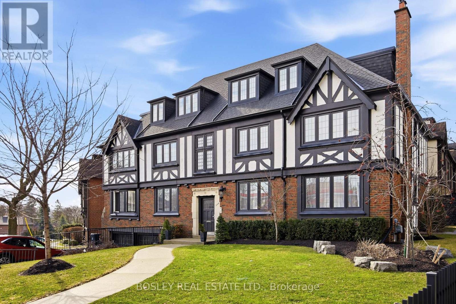 3 - 308 South Kingsway Street, Toronto, Ontario  M6S 3T9 - Photo 21 - W12965182