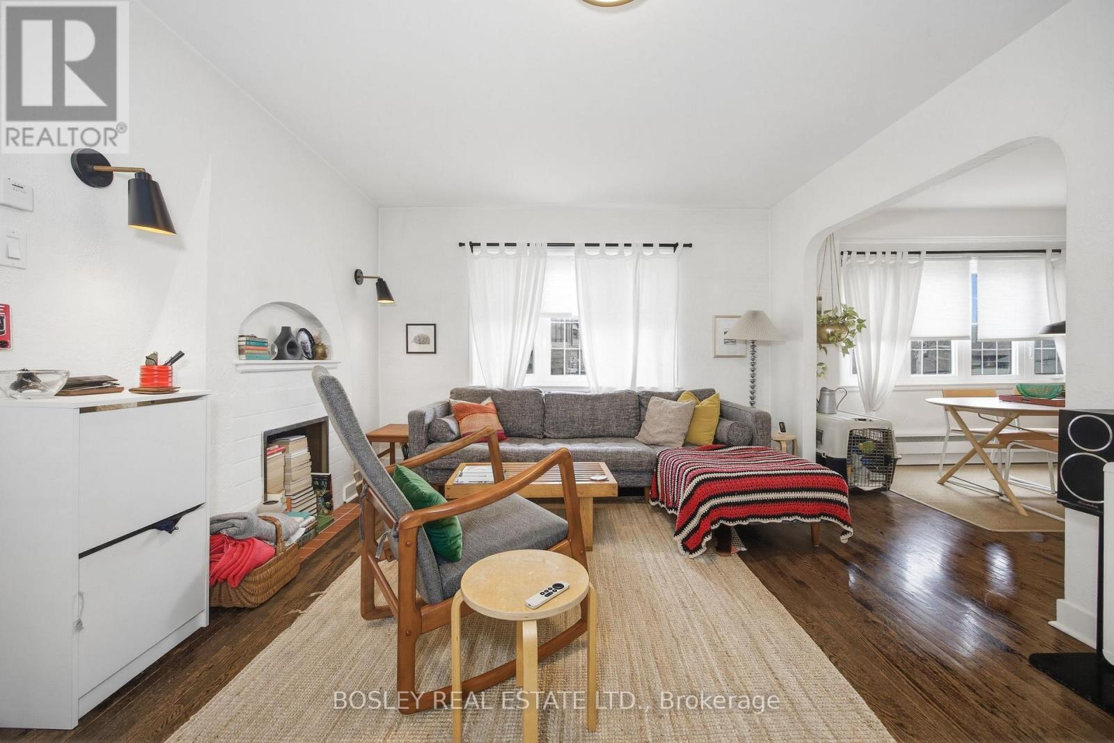 3 - 308 South Kingsway Street, Toronto, Ontario  M6S 3T9 - Photo 6 - W12965182