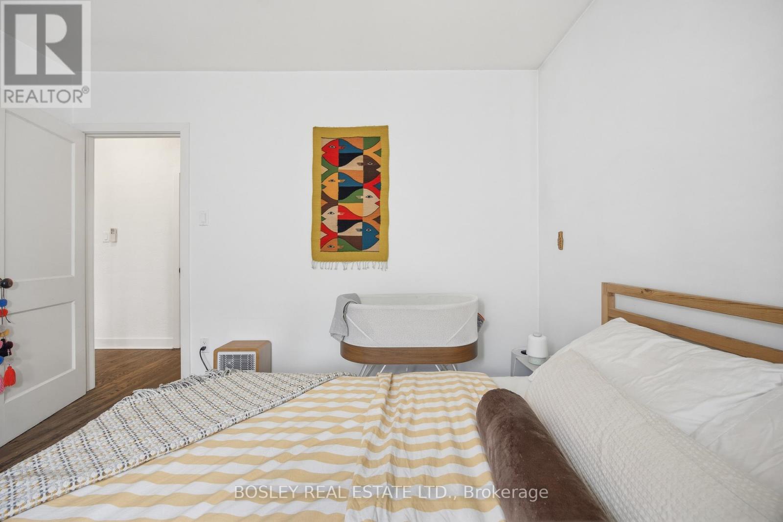 3 - 308 South Kingsway Street, Toronto, Ontario  M6S 3T9 - Photo 9 - W12965182