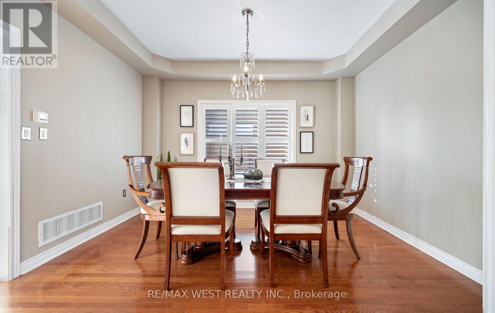 3374 Artesian Drive, Mississauga, Ontario  L5M 7J9 - Photo 13 - W12965196