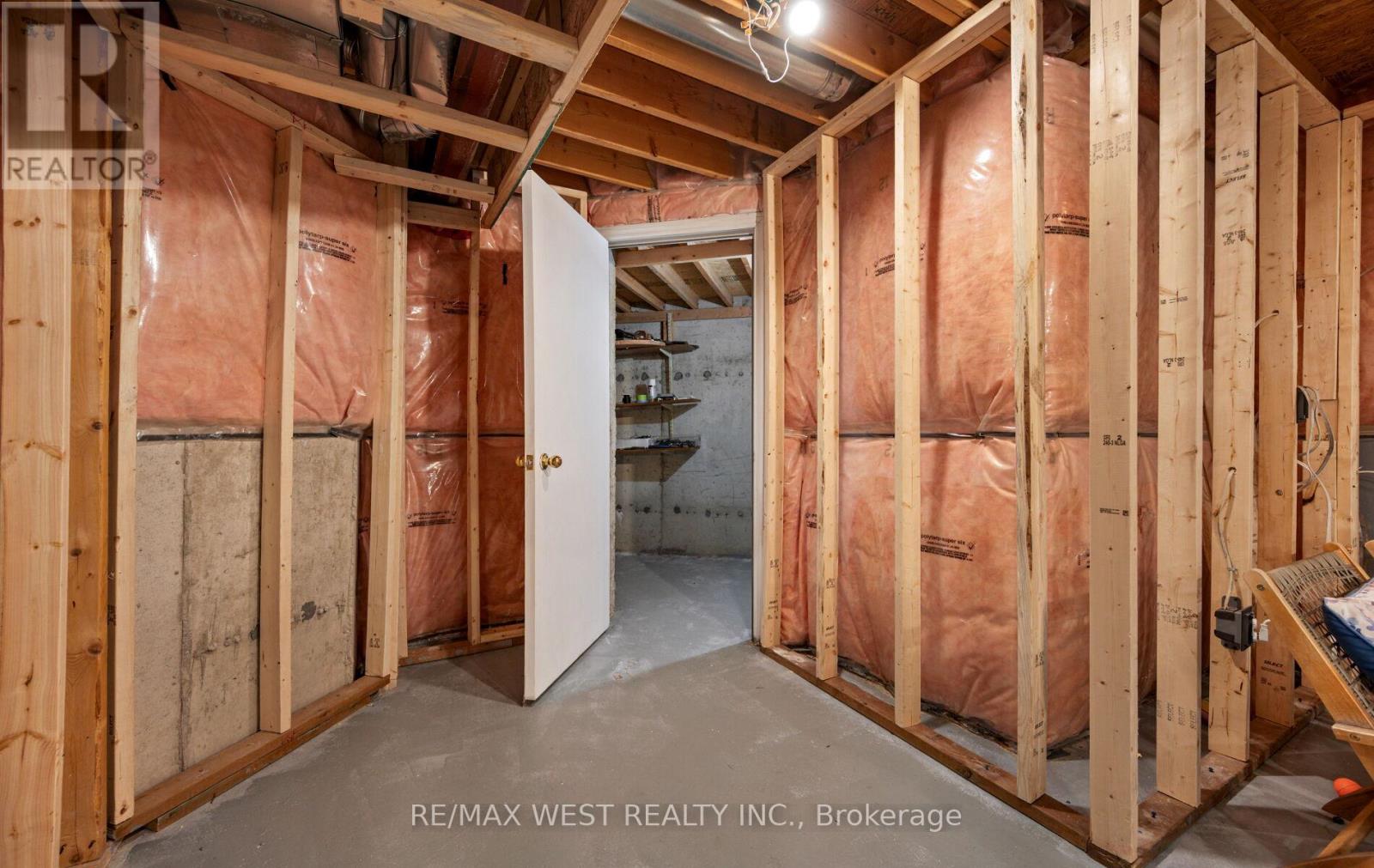 3374 Artesian Drive, Mississauga, Ontario  L5M 7J9 - Photo 46 - W12965196